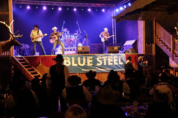 Start der Pullman City Saison